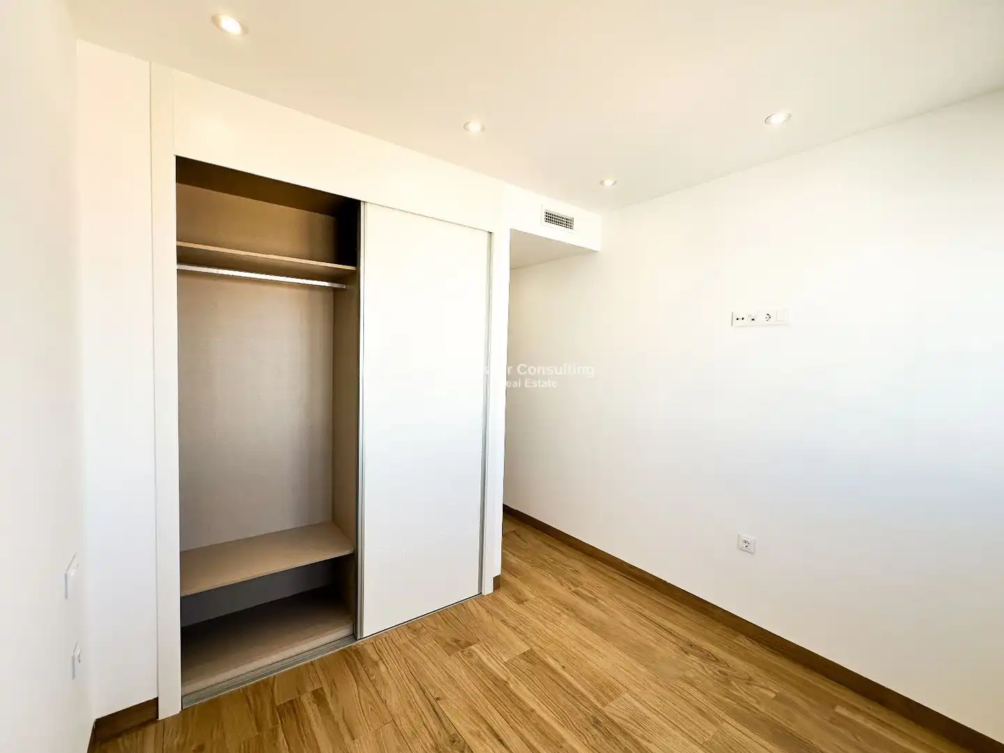 Habitación de Ático en venta en Orihuela con Aire acondicionado, Calefacción y Terraza