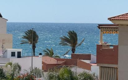 Vista exterior de Pis en venda en Algarrobo amb Parquet, Terrassa i Piscina comunitària
