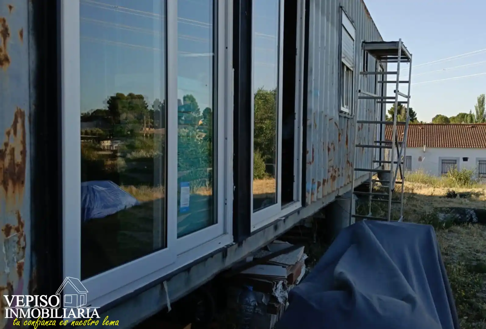 Vista exterior de Casa o xalet en venda en Fuentidueña de Tajo amb Jardí privat