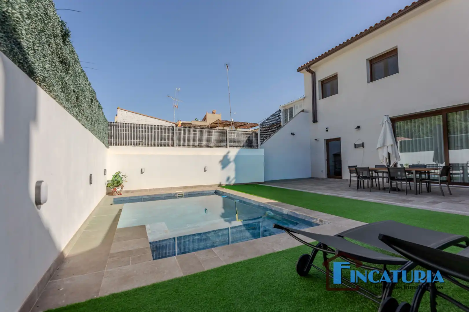 Piscina de Casa o xalet en venda en Riba-roja de Túria amb Aire condicionat, Jardí privat i Terrassa