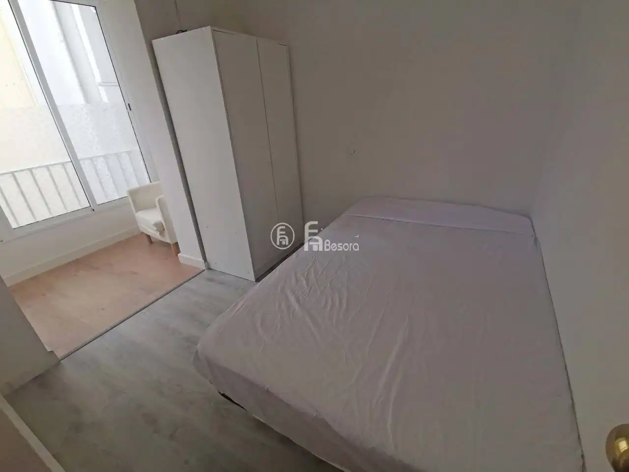 Apartments for sale in Calle Joan Baget, Instituts - Universitat