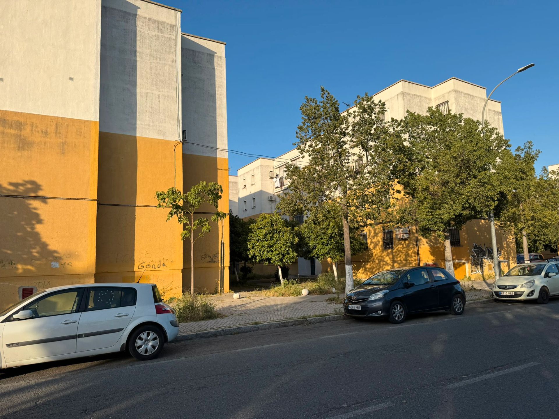 Vista exterior de Pis en venda en  Sevilla Capital amb Aire condicionat, Terrassa i Moblat