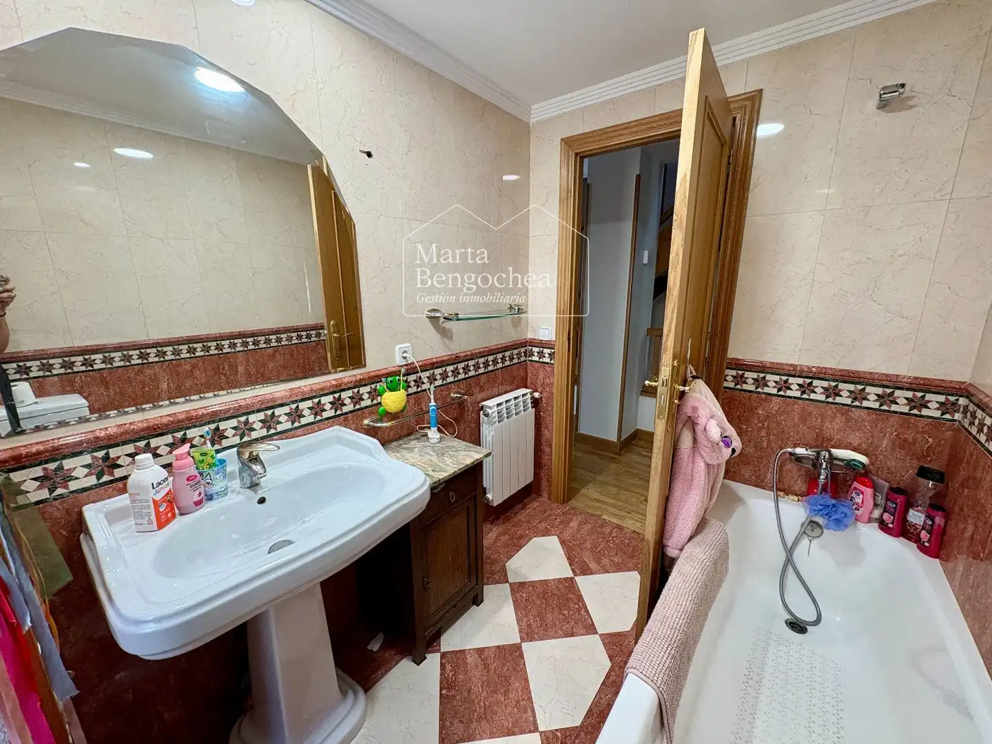Baño de Casa o chalet en venta en Vitoria - Gasteiz con Calefacción