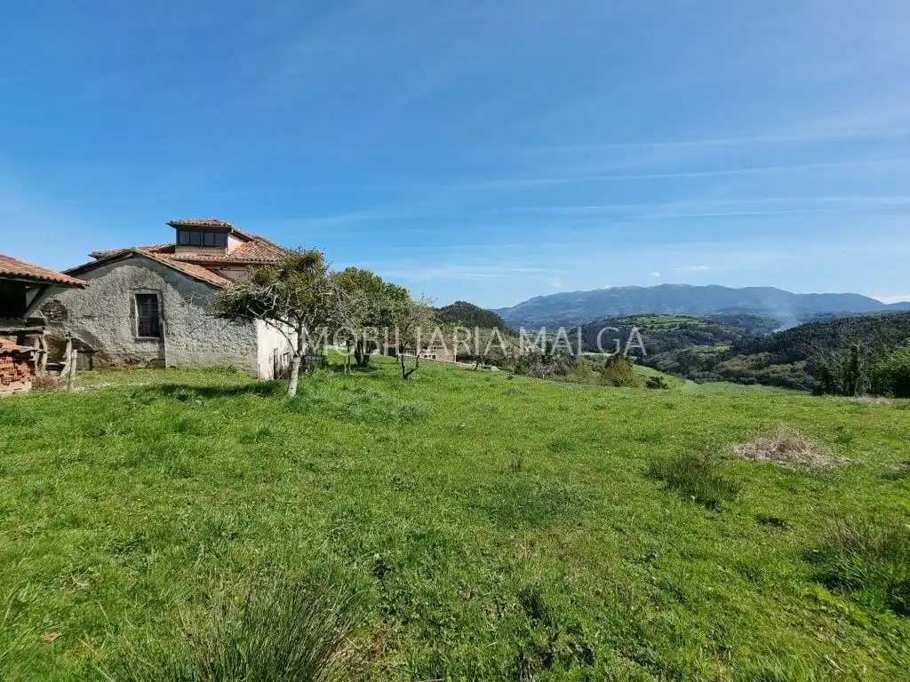 Casa o xalet en venda en Colunga amb Jardí privat i Traster
