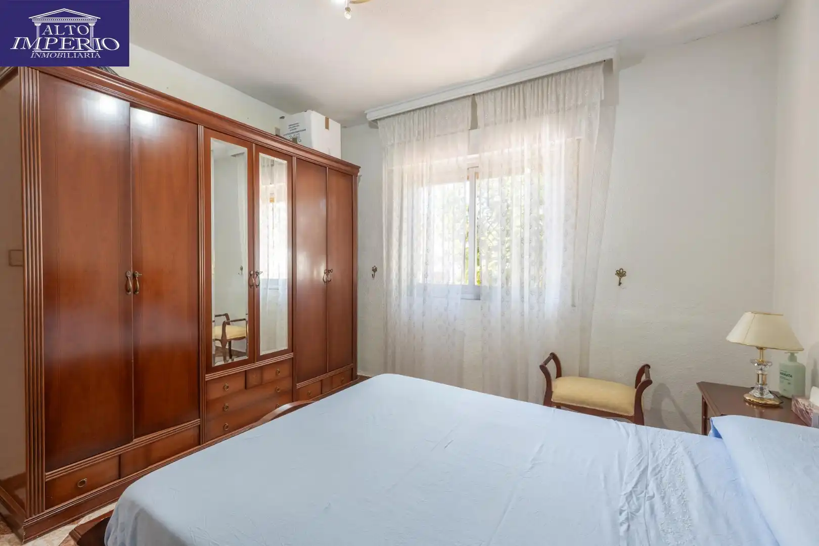 Dormitori de Casa o xalet en venda en La Zubia amb Terrassa