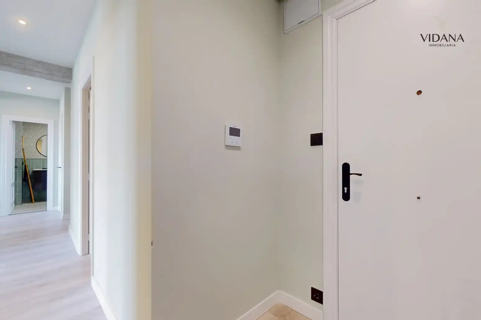 Piso en venta en  Pamplona / Iruña con Calefacción, Parquet y Terraza