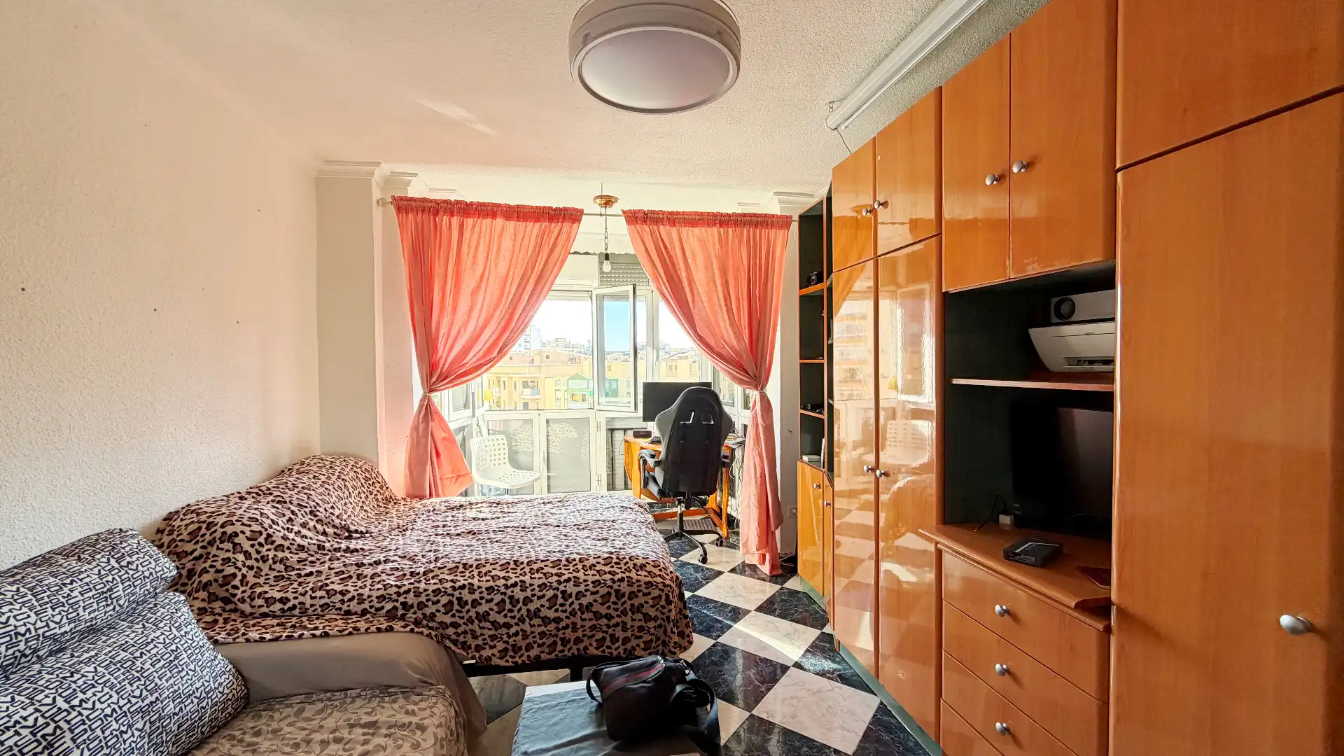 Dormitori de Apartament en venda en Torremolinos