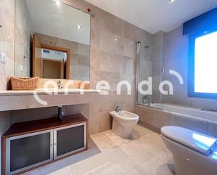 Bathroom of Flat to rent in Yebes  with Air Conditioner, Heating and Private garden
