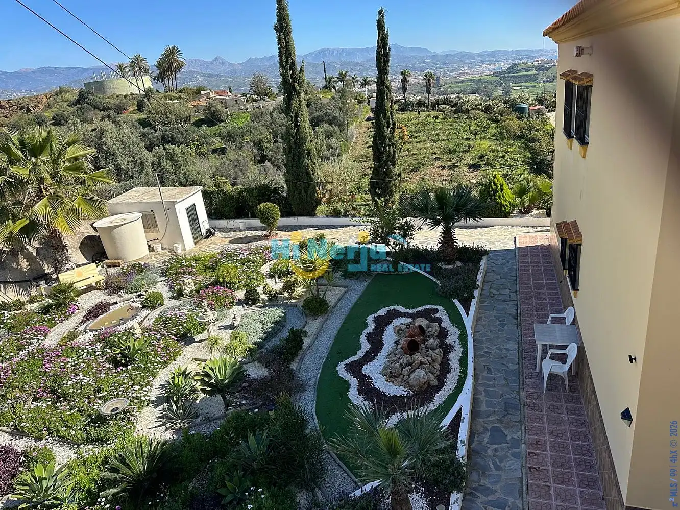 Casa rústica con piscina en venta en Almayate, imagen 2