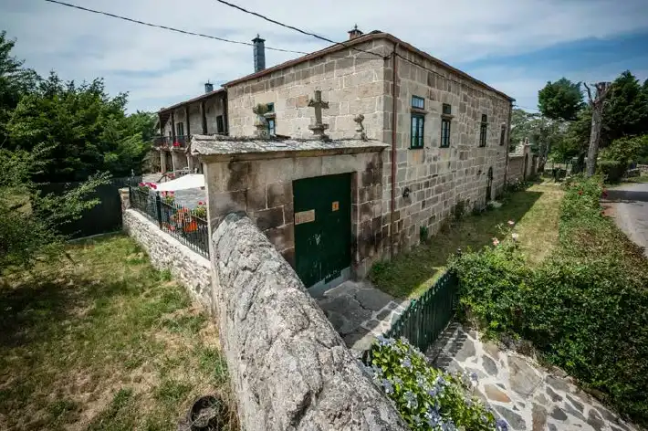Vista exterior de Casa o xalet en venda en O Páramo  amb Jardí privat