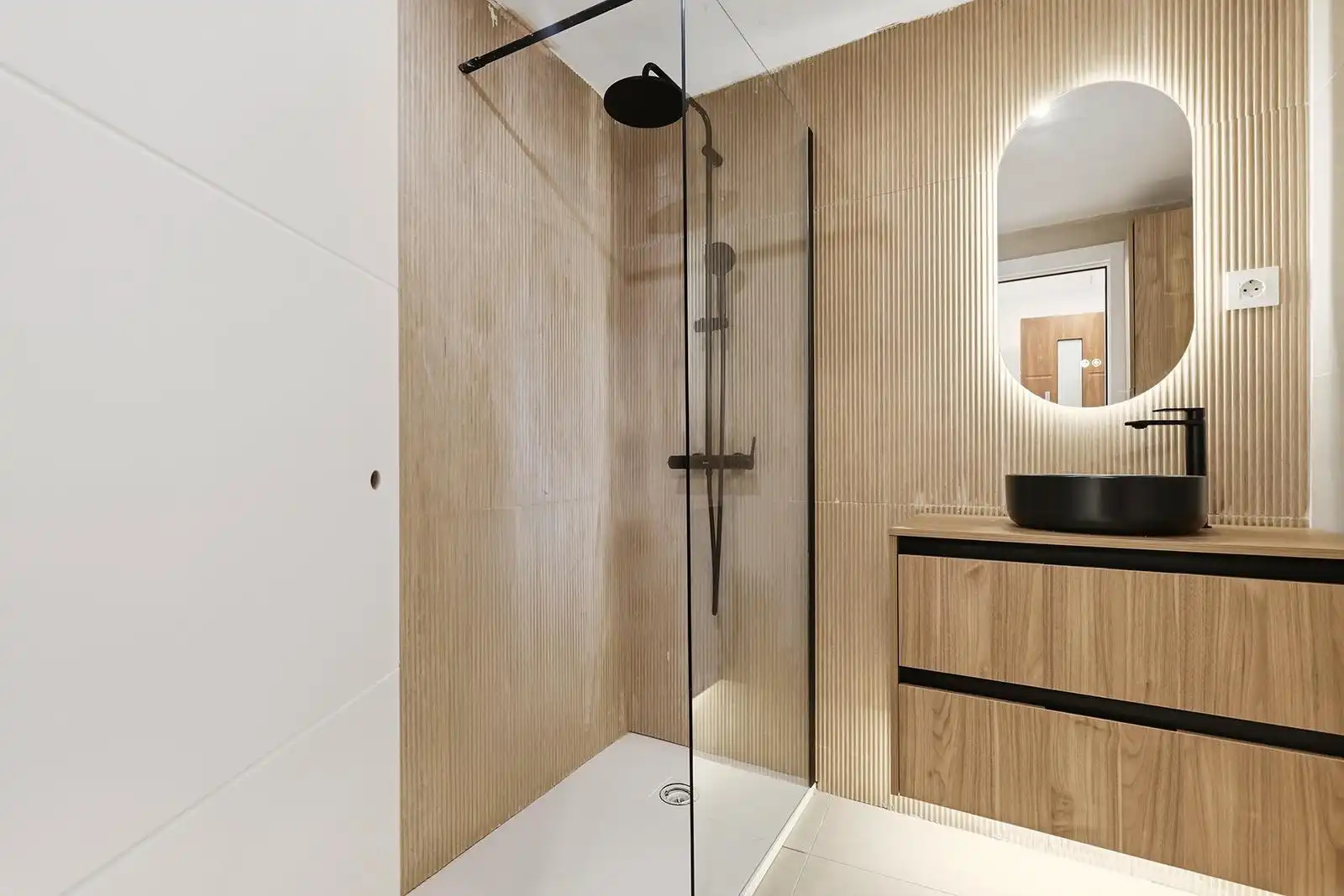 Baño de Estudio en venta en Marbella con Calefacción y Piscina comunitaria