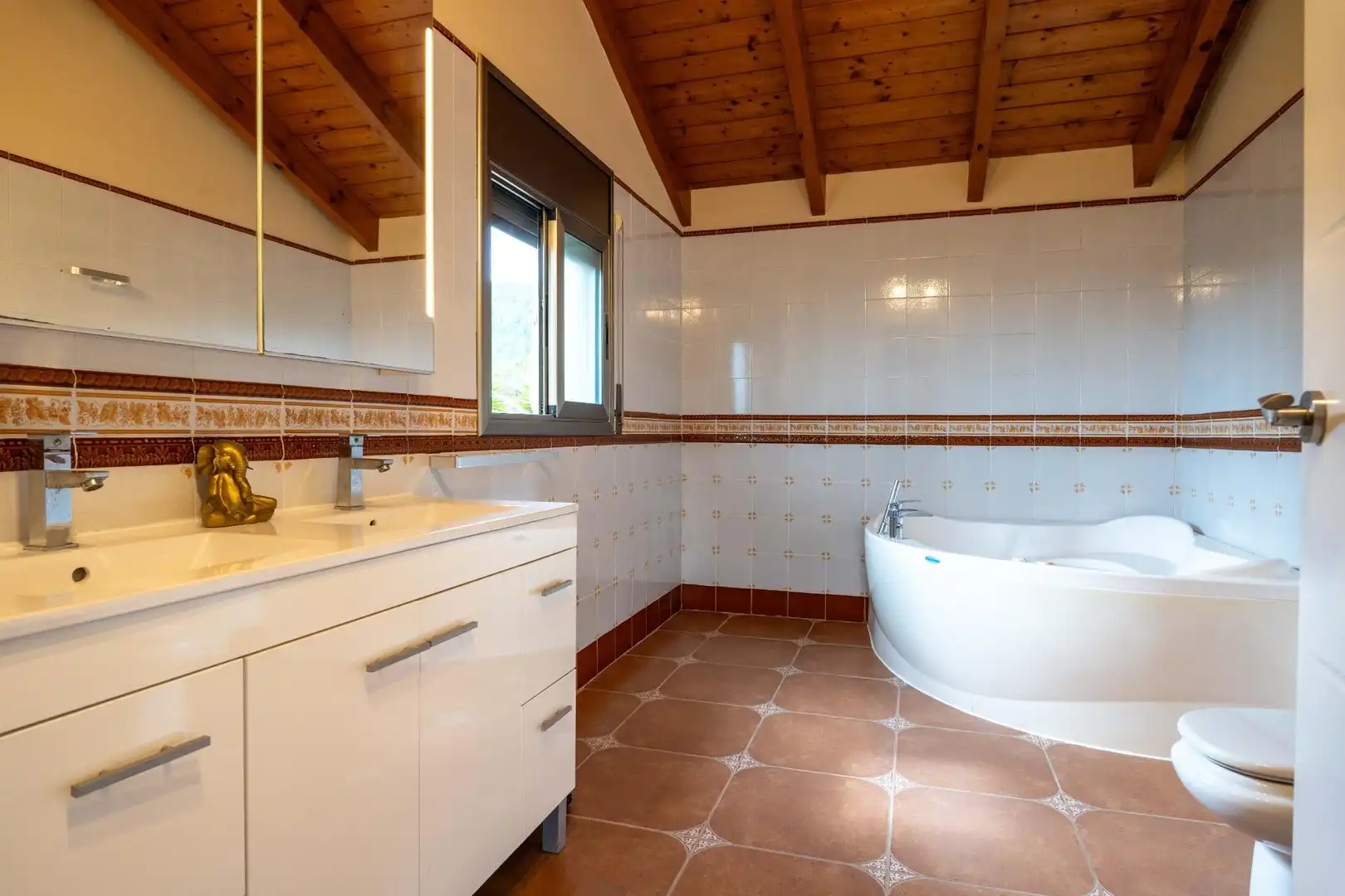 Bany de Casa o xalet en venda en El Vendrell amb Calefacció, Jardí privat i Terrassa