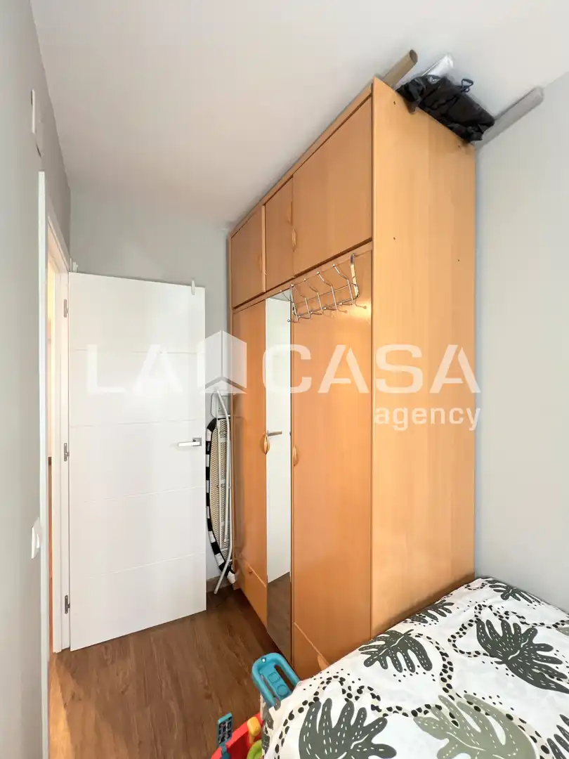 Flat for sale in Badalona  with Heating
