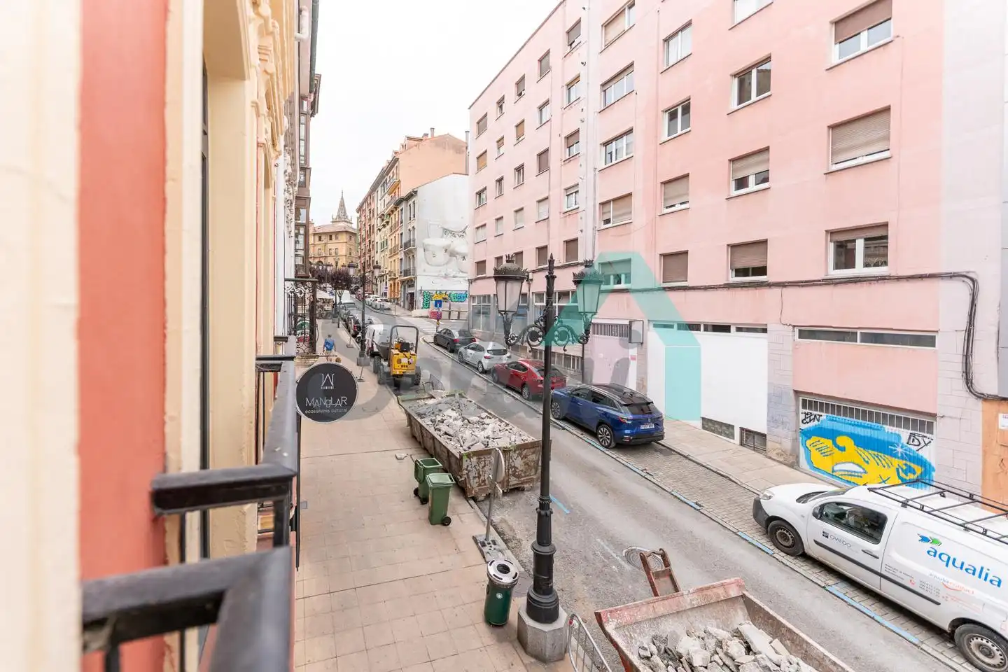 Vista exterior de Piso para compartir en Oviedo  con Aire acondicionado, Calefacción y Jardín privado