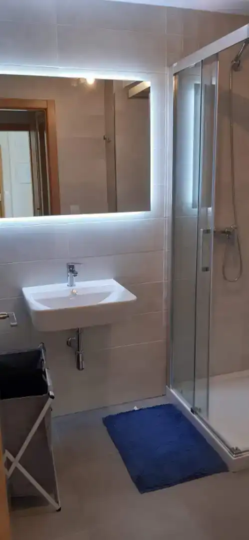 Bany de Àtic en venda en Pontevedra Capital  amb Aire condicionat