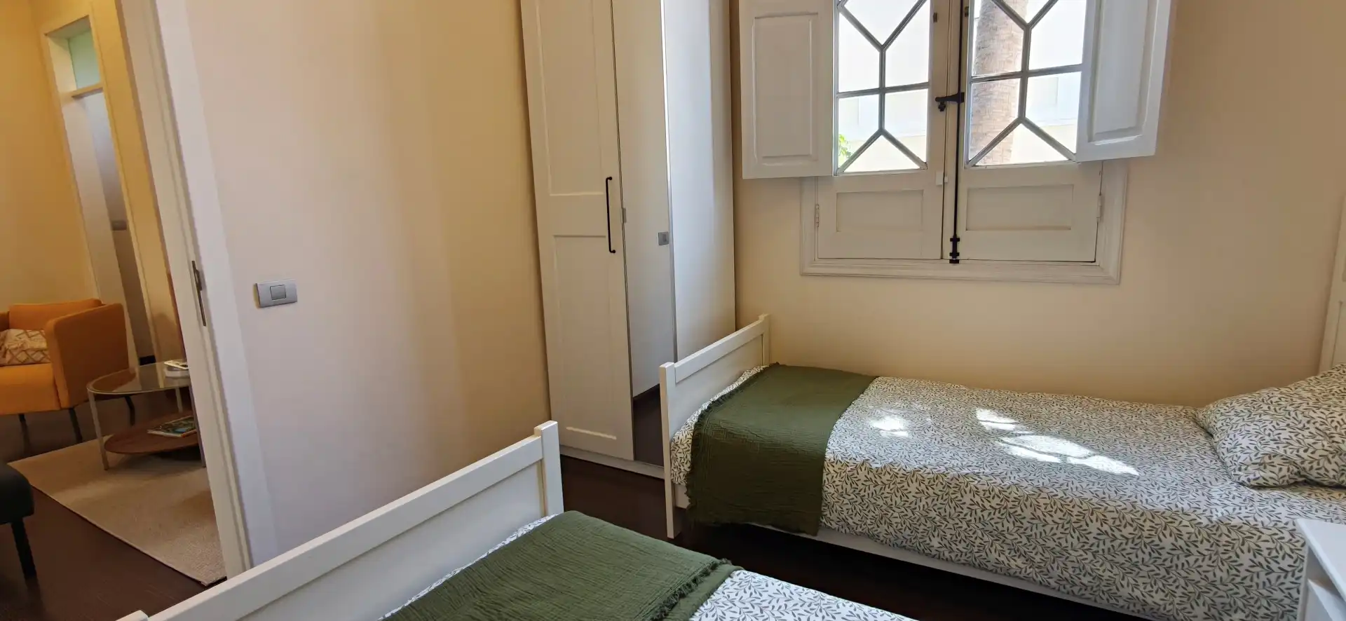 Dormitori de Pis de lloguer en Santa Cruz de Tenerife amb Aire condicionat, Jardí privat i Parquet