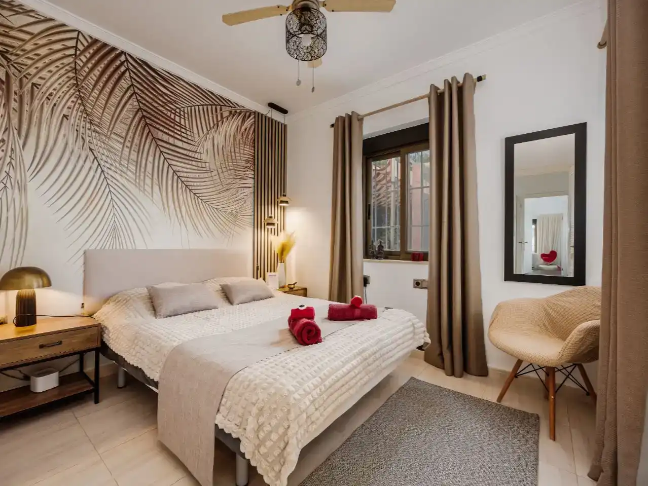 Bedroom of Flat for rent in Dénia  with Air Conditioner, Private garden and Parquet flooring