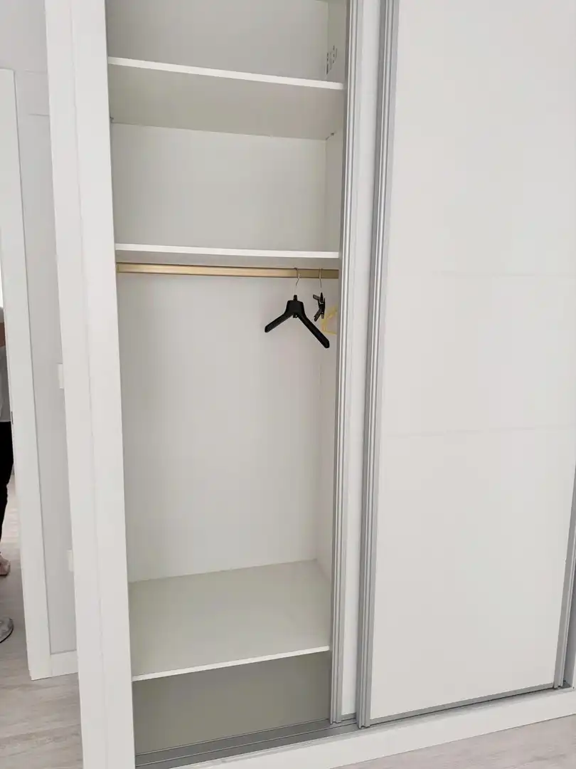 Schlafzimmer von Wohnung zur Miete in Oviedo  mit Heizung und Möbliert
