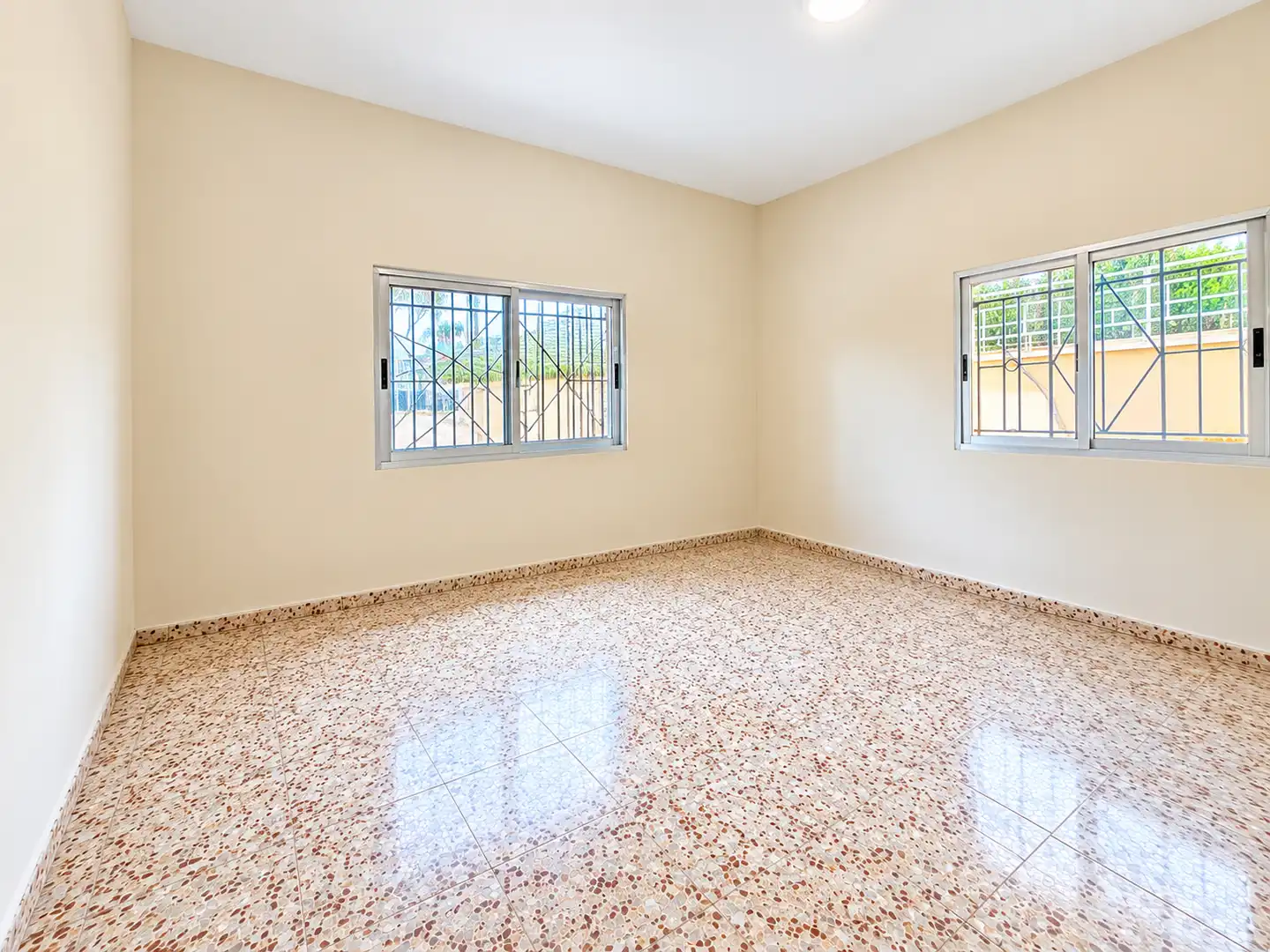 Chalet con piscina en venta en Montserrat, imagen 7