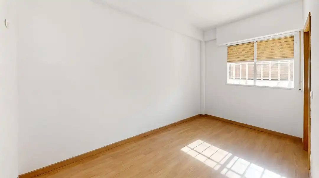 Schlafzimmer von Wohnung zum Verkauf in Madrid mit Klimaanlage und Heizung