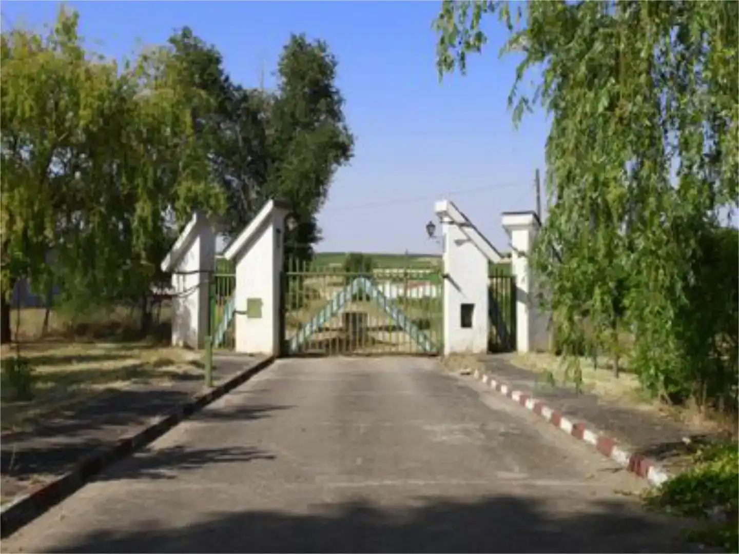Casa o chalet de alquiler en Serrada con Jardín privado y Amueblado