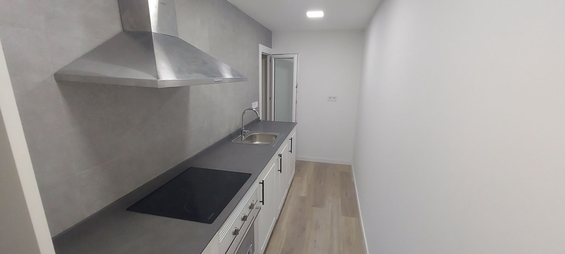 Cuina de Pis en venda en Barberà del Vallès amb Calefacció