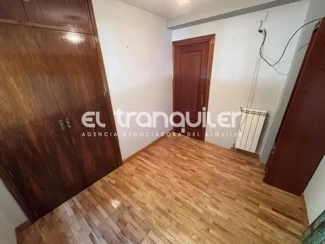 Wohnung zur Miete in Móstoles mit Klimaanlage, Parkett und Terrasse