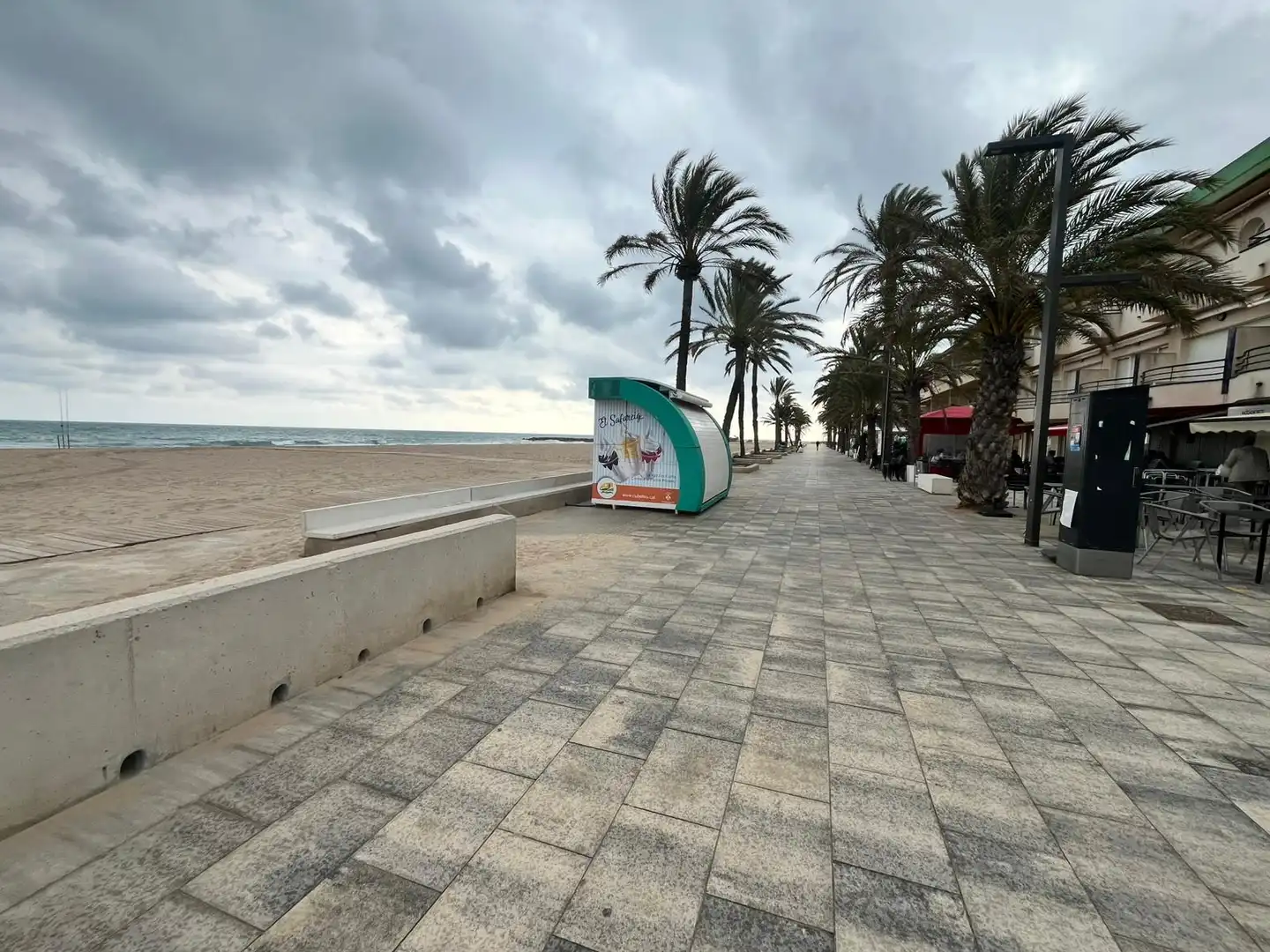 Exterior view of Flat for sale in Cubelles  with Air Conditioner, Parquet flooring and Terrace