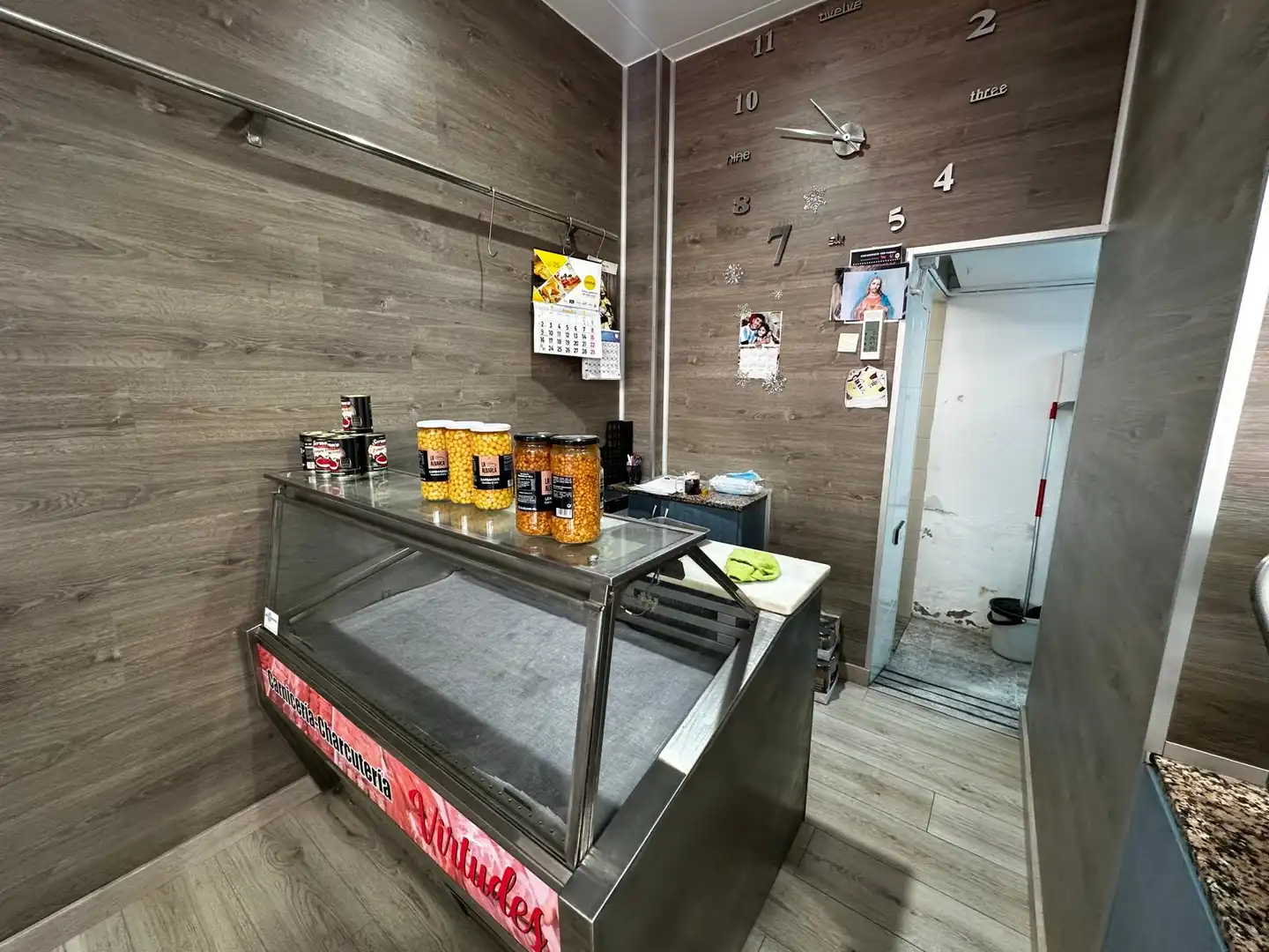 Local comercial en venda a Carrer Casimir Vila 2, imagen 2