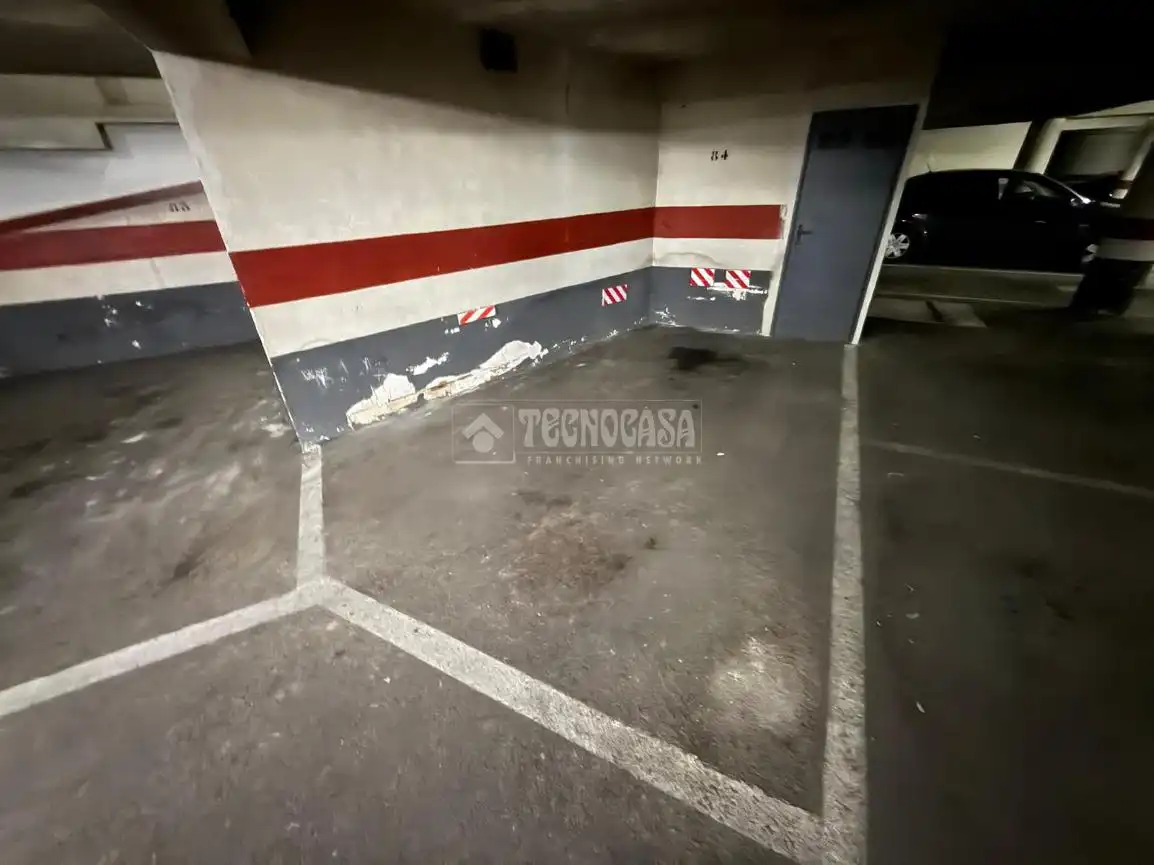 Parking of Flat for sale in Zaragoza  with Heating, Storage room and Furnished