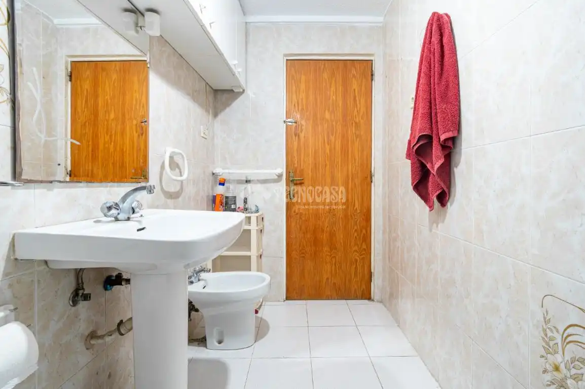Bany de Pis en venda en Granada
