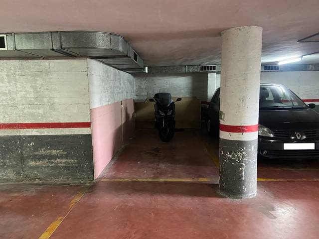 Garaje en Venta en Dels Cortada en La Teixonera