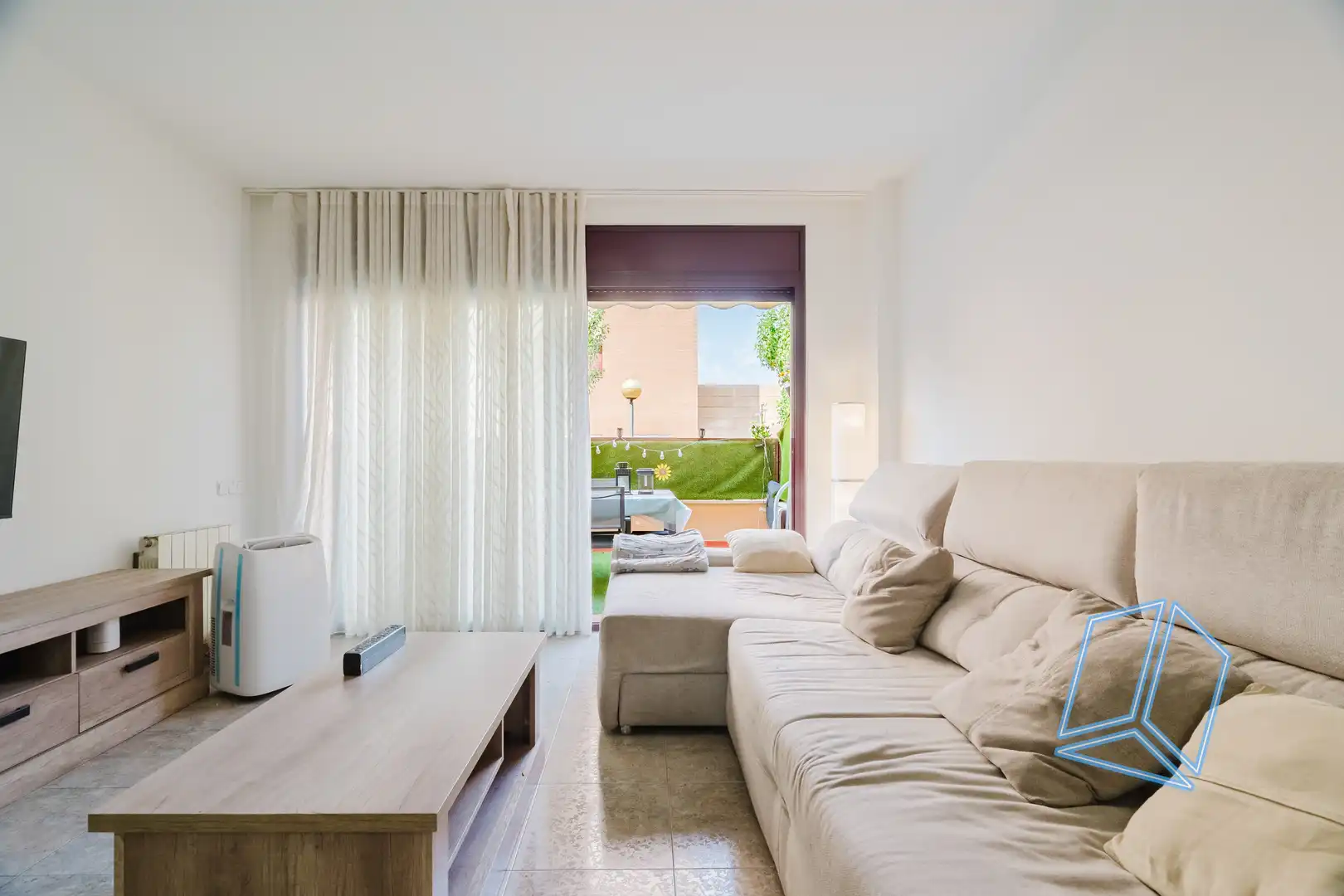 Living room of Flat for sale in Sabadell  with Terrace, Storage room and Swimming Pool