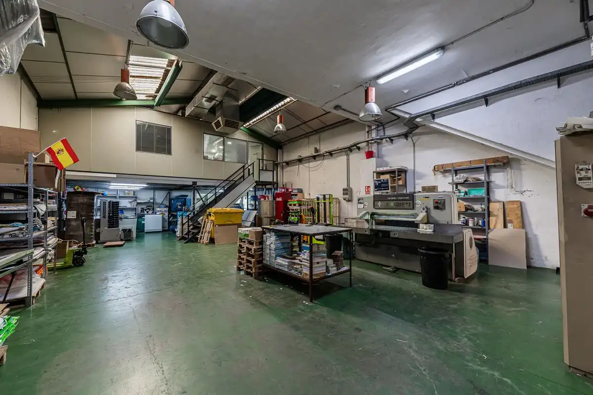 Business premises for sale in C. de Soria, imagen 25