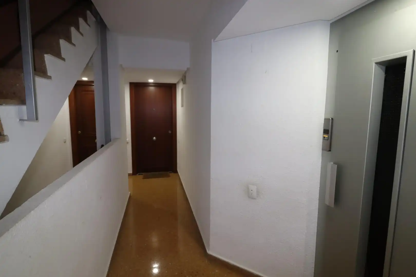 Flat for rent in Valencia  with Air Conditioner