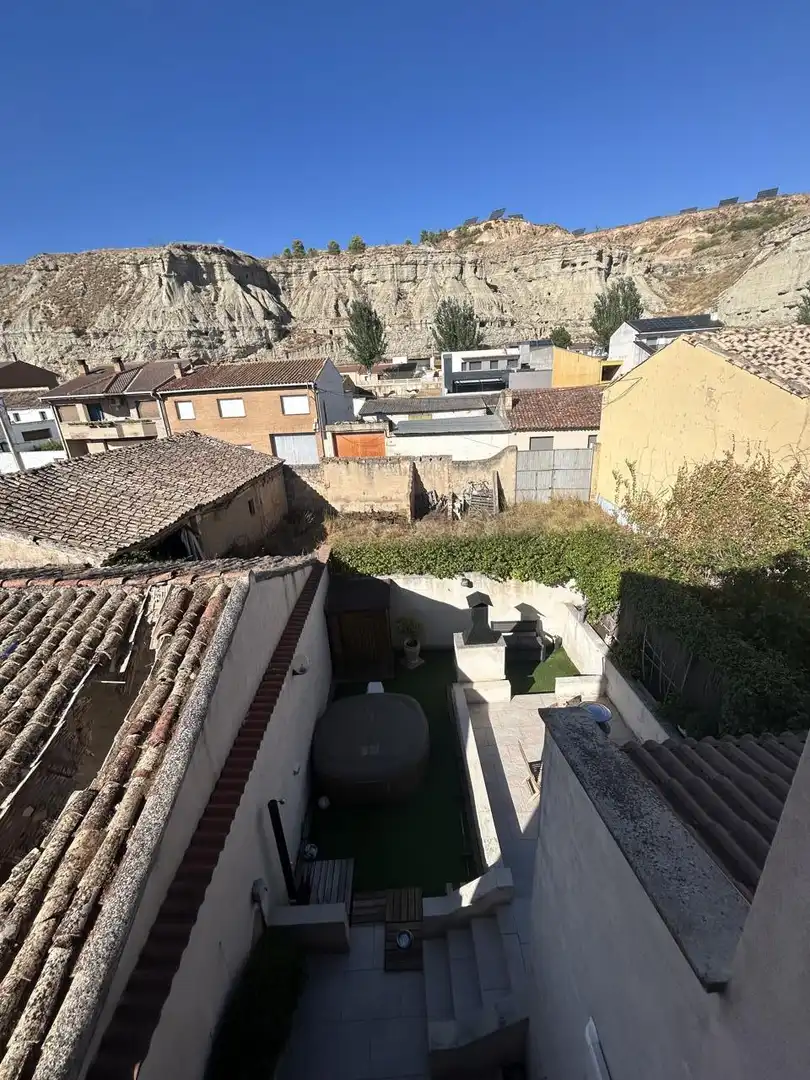 Vista exterior de Casa o xalet en venda en Arguedas amb Aire condicionat, Calefacció i Jardí privat