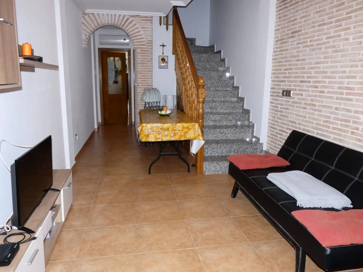 Reihenhaus mit Terrasse zum Verkauf in Los Peñascos - El Salero - Los Imbernones, imagen 2