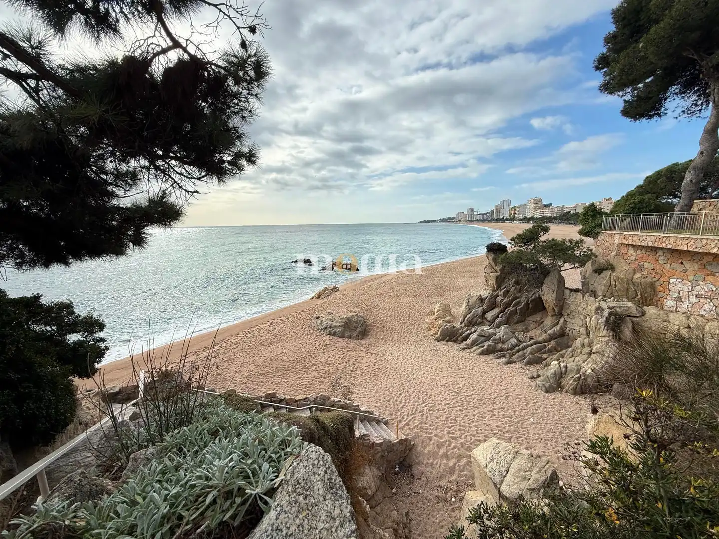 Vista exterior de Piso en venta en Castell d'Aro, Platja d'Aro i s'Agaró con Calefacción, Terraza y Piscina