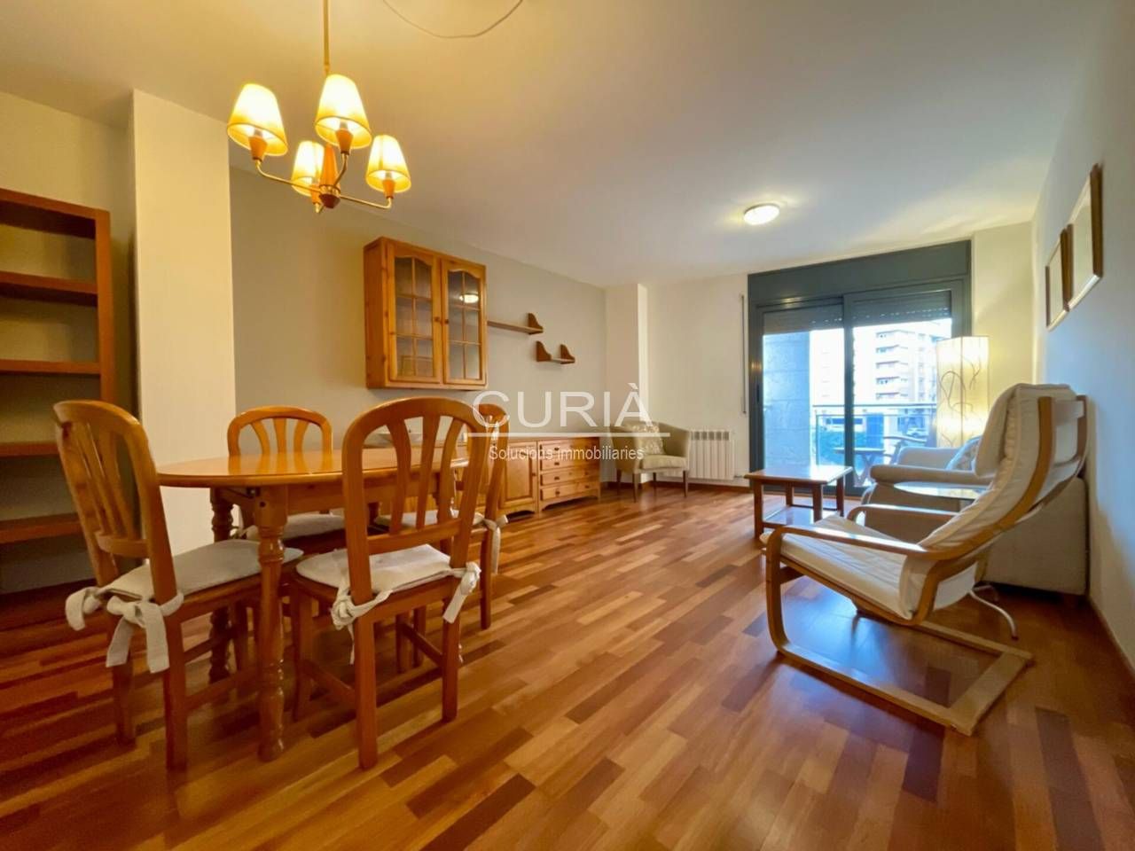 Pis de lloguer a Instituts - Universitat