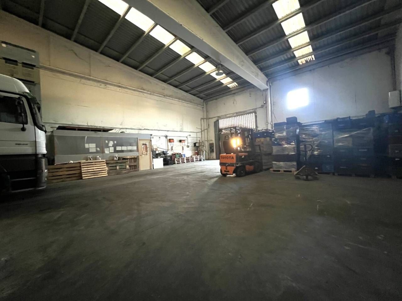 Nau industrial en venda en Riells i Viabrea