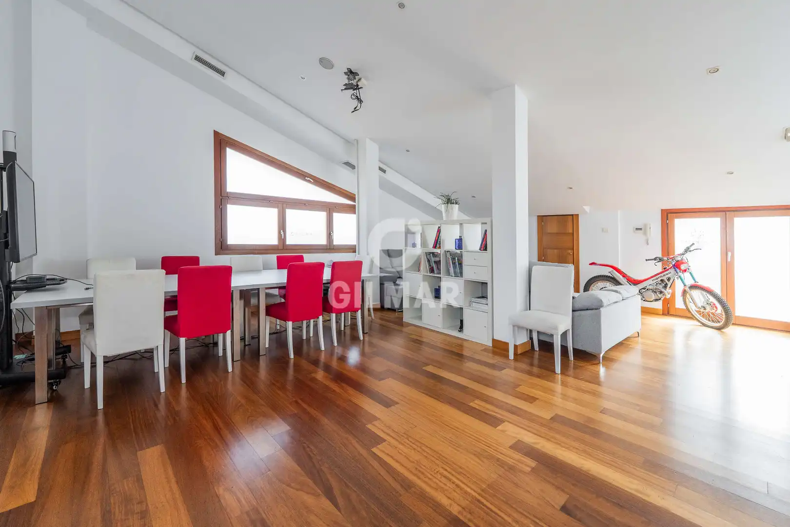 Sala de estar de Casa o chalet en venta en Madrid con Calefacción, Jardín privado y Piscina