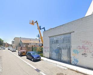 Vista exterior de Nau industrial en venda en Vilanova i la Geltrú