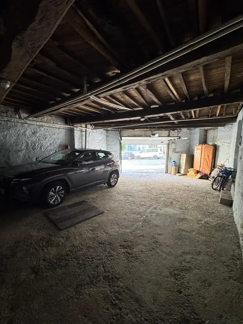 Aparcament de Casa o xalet en venda en Pontevedra Capital  amb Jardí privat, Traster i Moblat