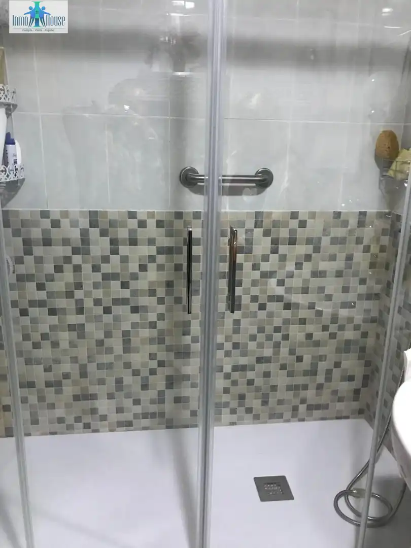 Appartamento con terrazza in affitto a Hospital, imagen 13