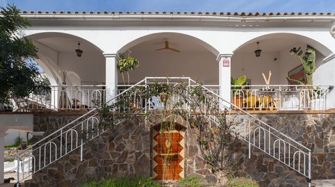 Elegante Villa Estilo Ibiza con Piscina y Palmeras, imatge 2