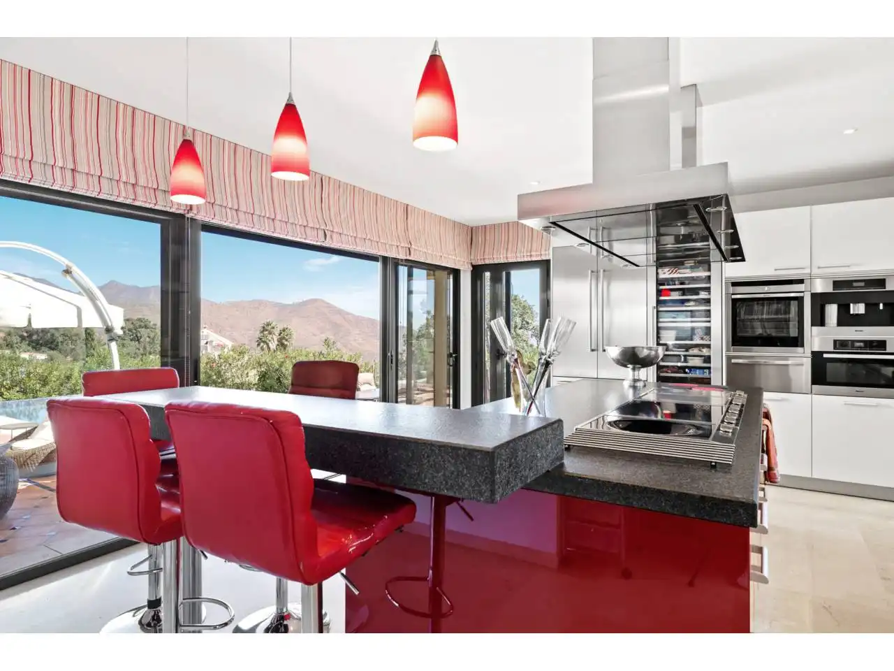 Cocina de Casa o chalet en venta en Ojén con Aire acondicionado, Calefacción y Jardín privado