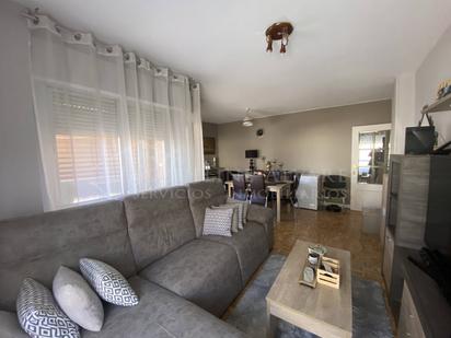 Living room of Flat for sale in Parla  with Heating, Terrace and Storage room