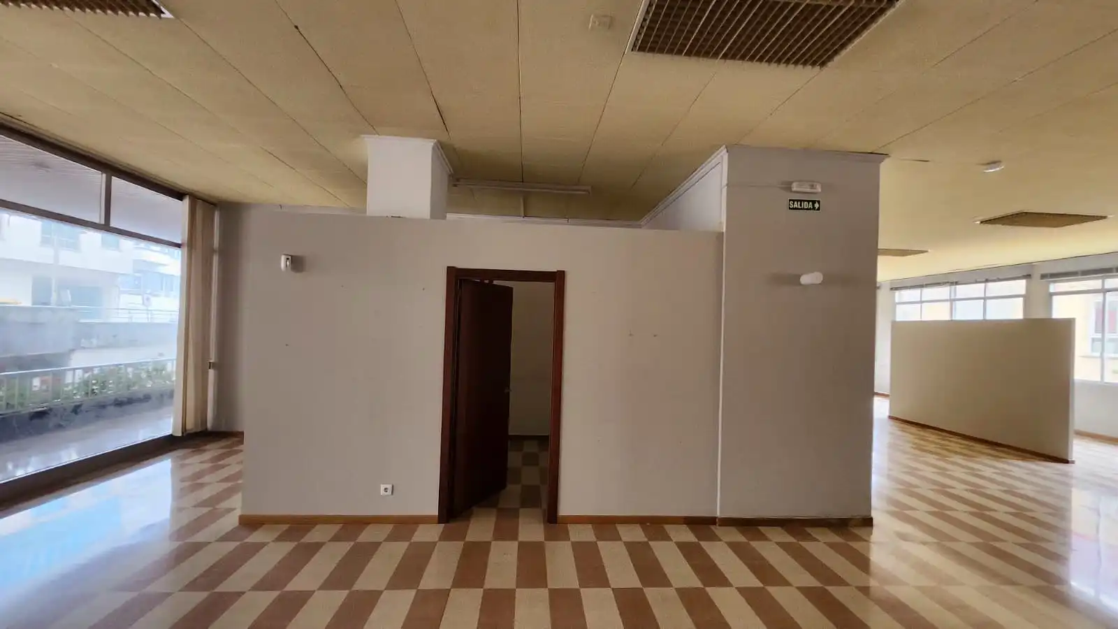 Commercial properties for rent in Miño