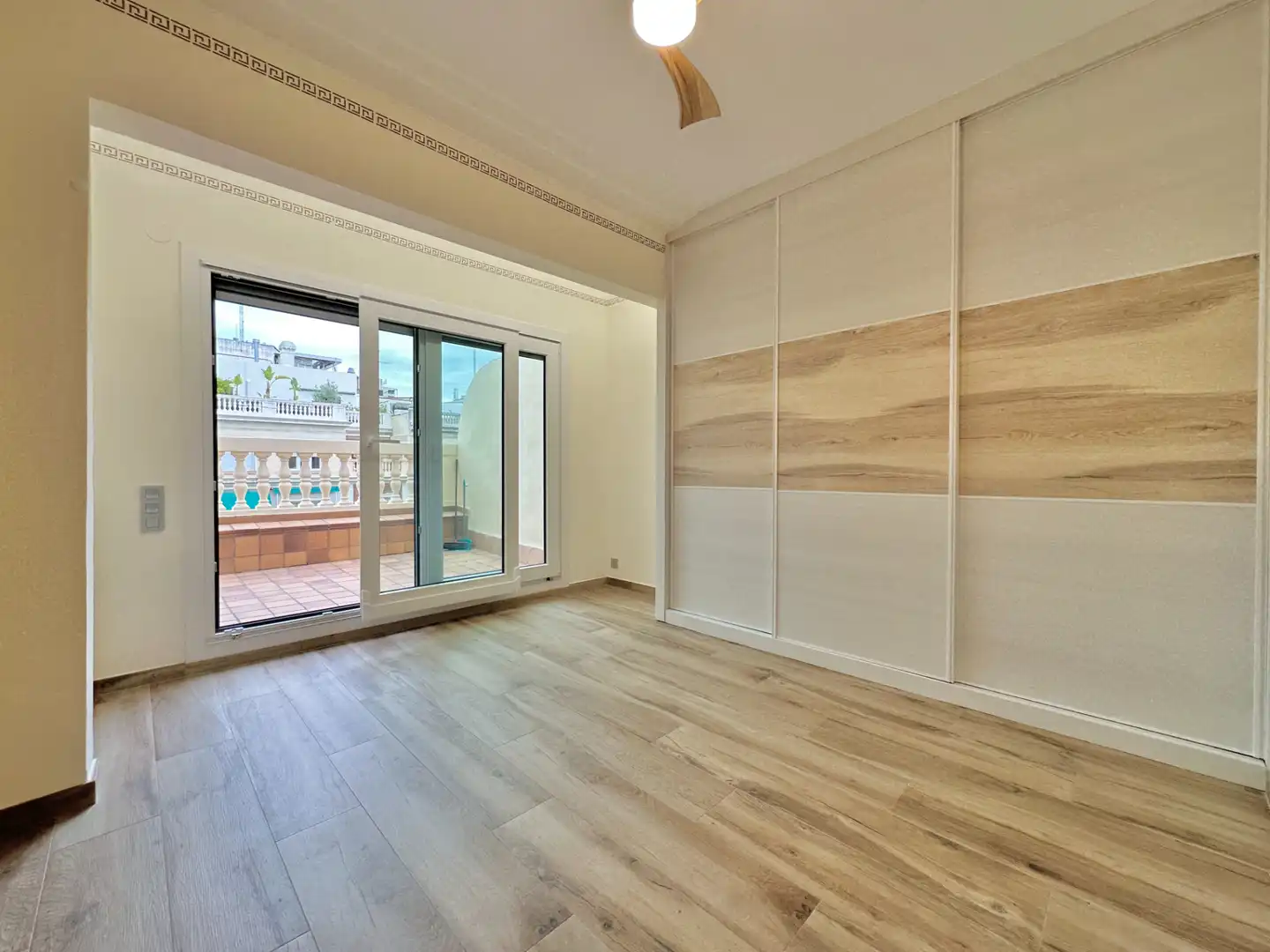 Habitación de Ático en venta en Barcelona con Aire acondicionado, Calefacción y Terraza