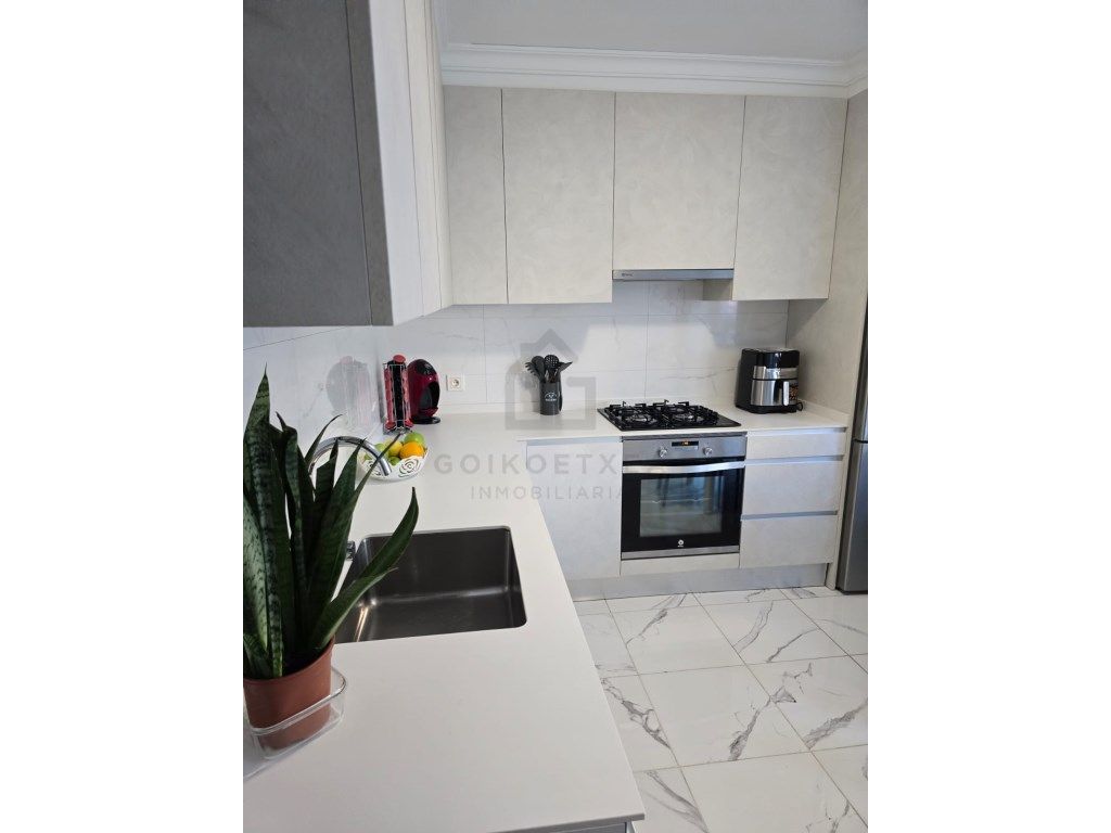 Kitchen of Flat for sale in Irun 